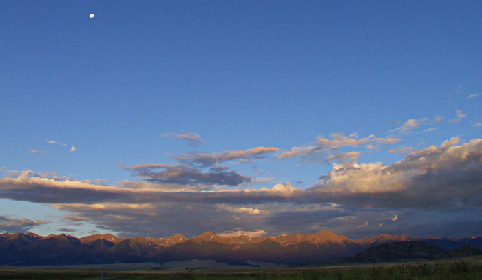 Summer Sunrise Nature/Wildlife Photo Shoot in Westcliffe, Colorado