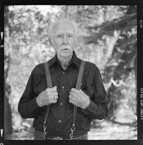 WEDDING DAY FILM PORTRAITS